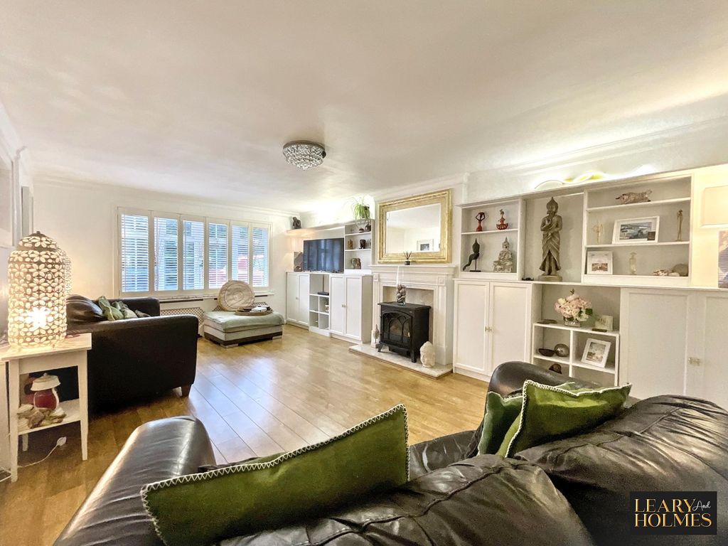 Property photo 2 of 37
