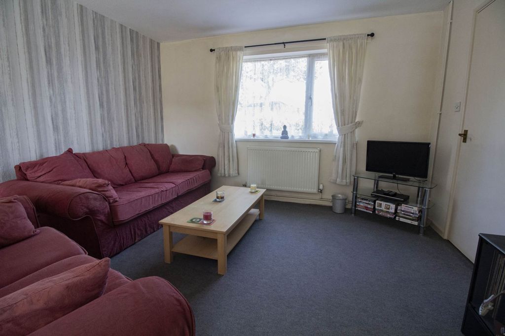 Property photo 3 of 16