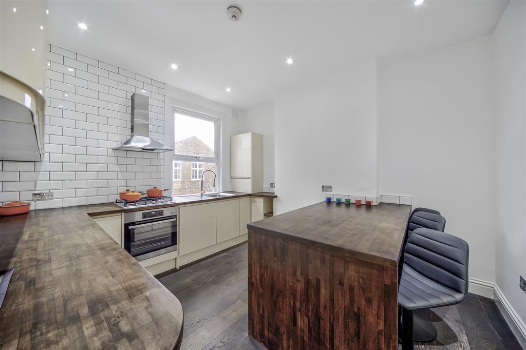 Property photo 1 of 15 Eden_Harper_Queenstown Rdsw8