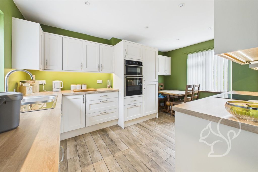 Property photo 2 of 16 Kitchen
