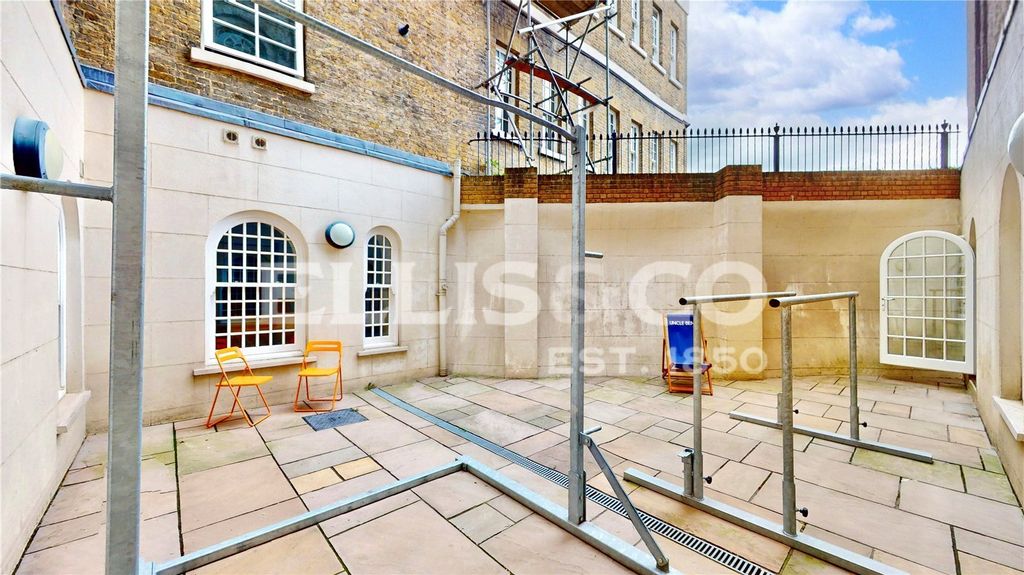 Property photo 3 of 18 Picture No. 42