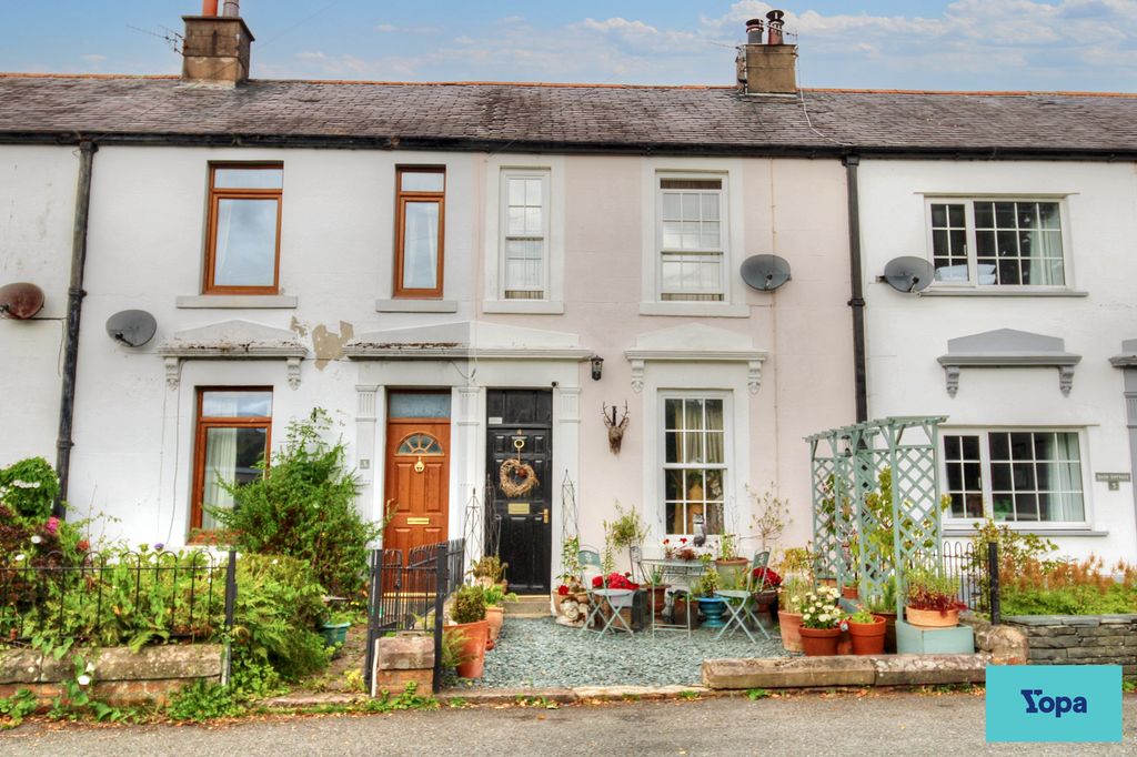 Property photo 1 of 17 Station Terrace