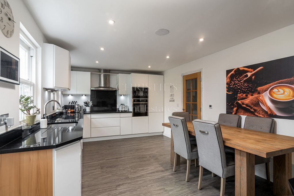 Property photo 3 of 22 Not Specified