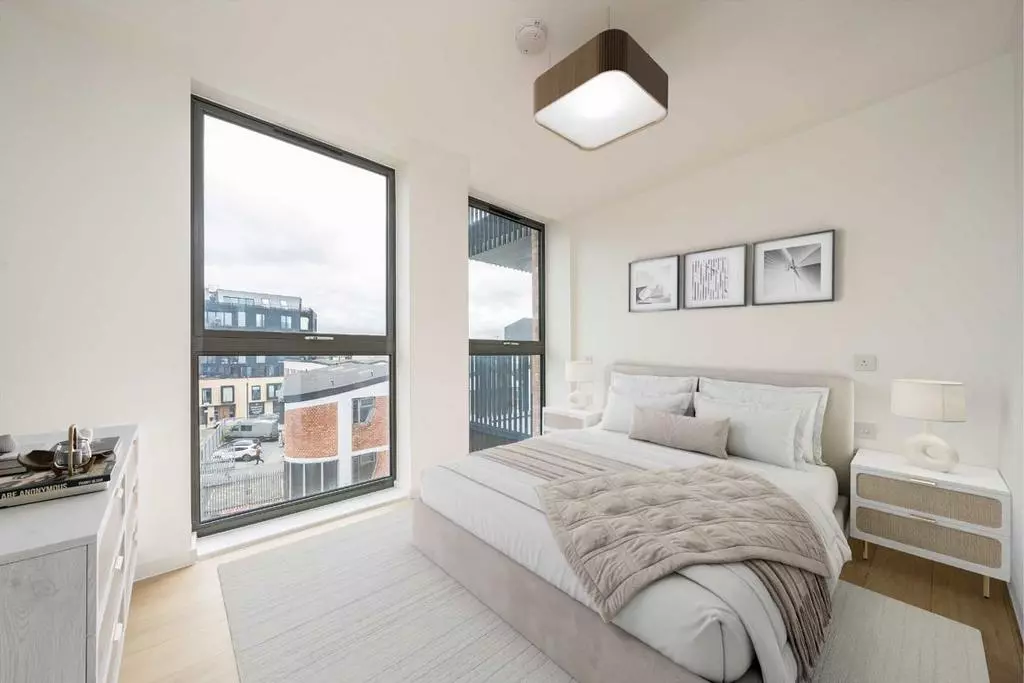 Property photo 2 of 8 Bedroom