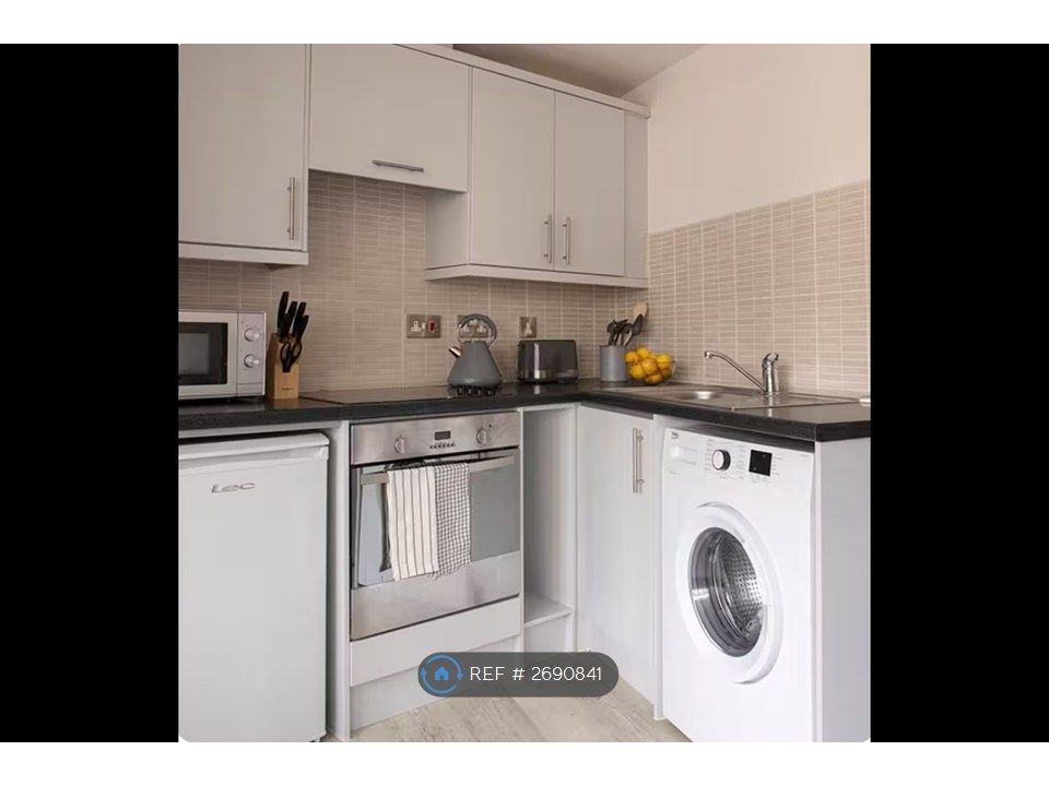 Property photo 2 of 4 Kitchen Area