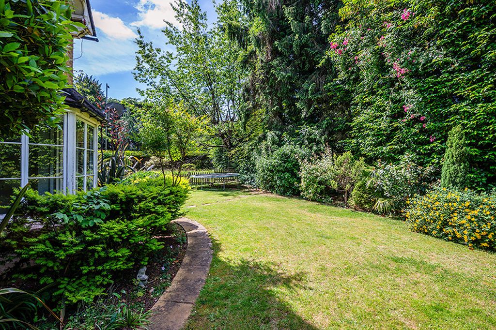 Property photo 3 of 26 H&amp;Co.