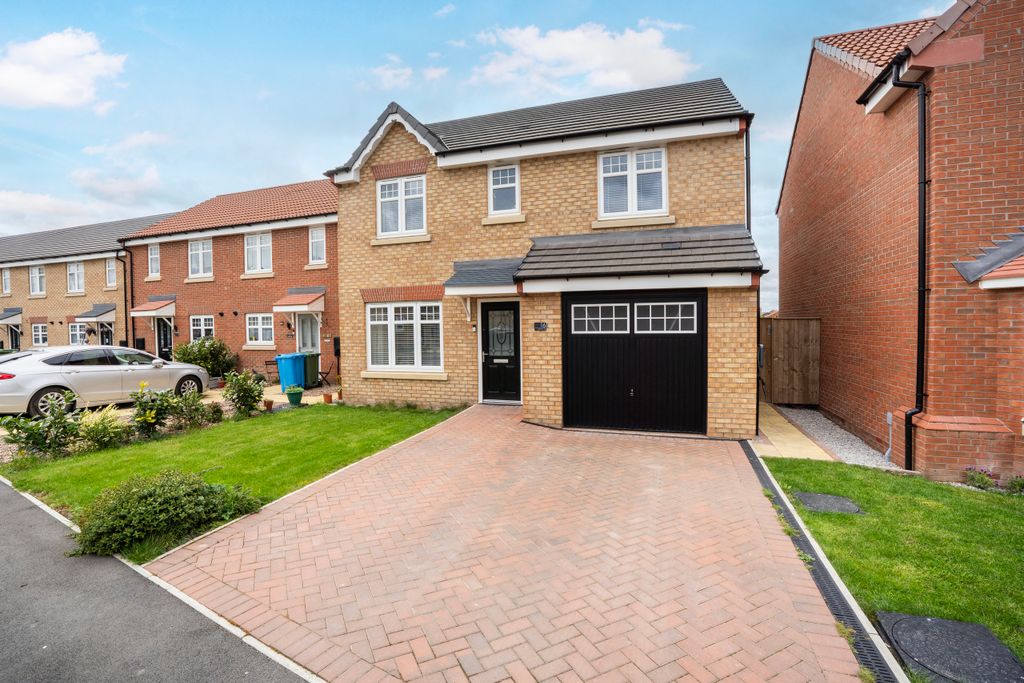 Property photo 1 of 13 Front 2