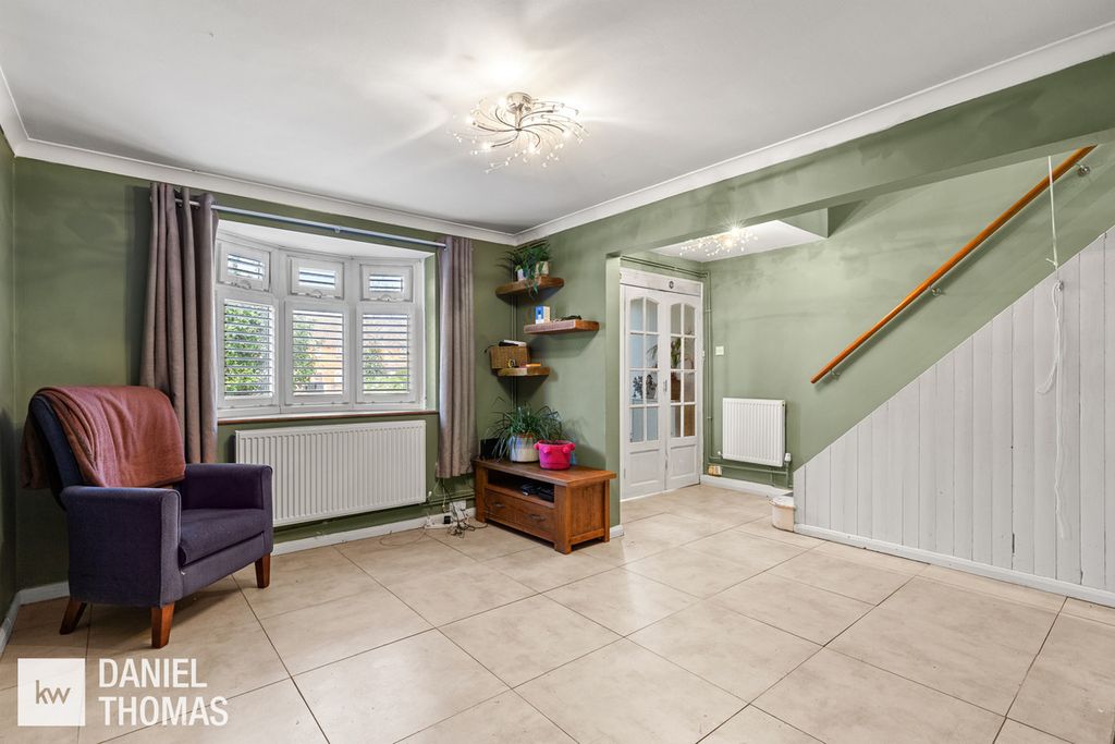 Property photo 2 of 26