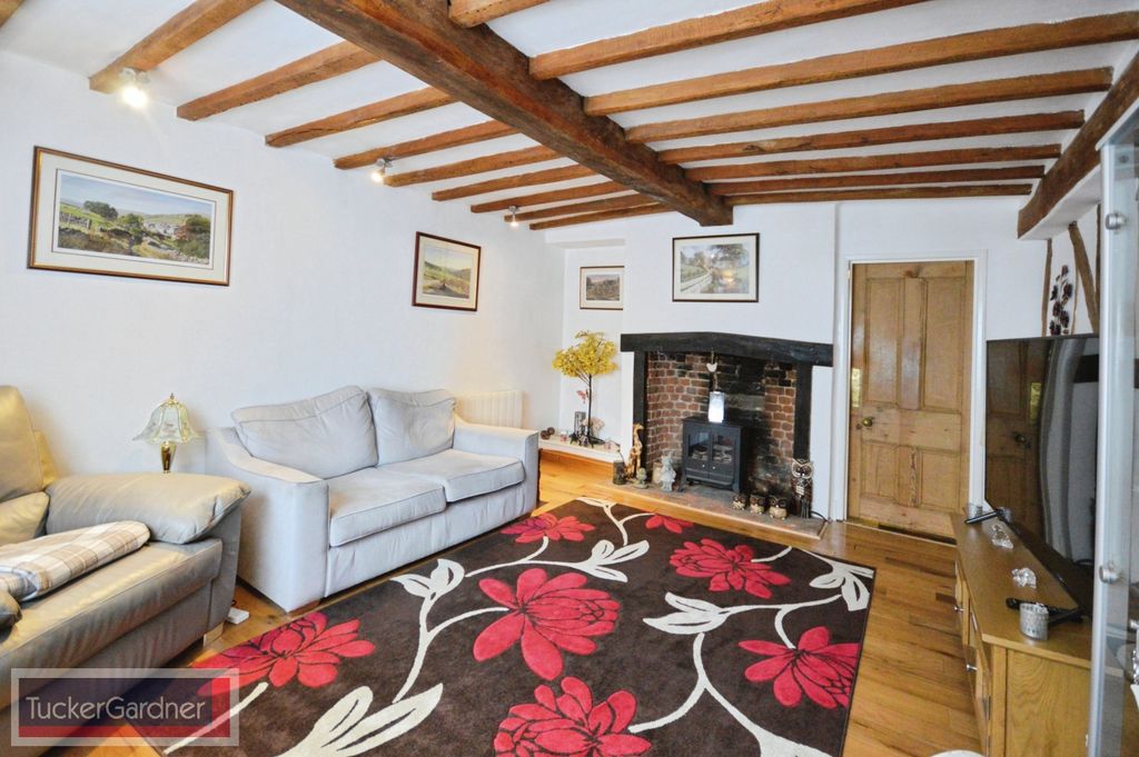 Property photo 2 of 9