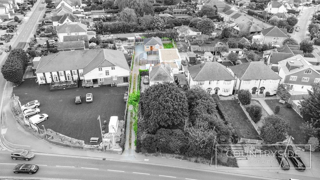 Property photo 3 of 7 Dji_0581 Bw.Jpg