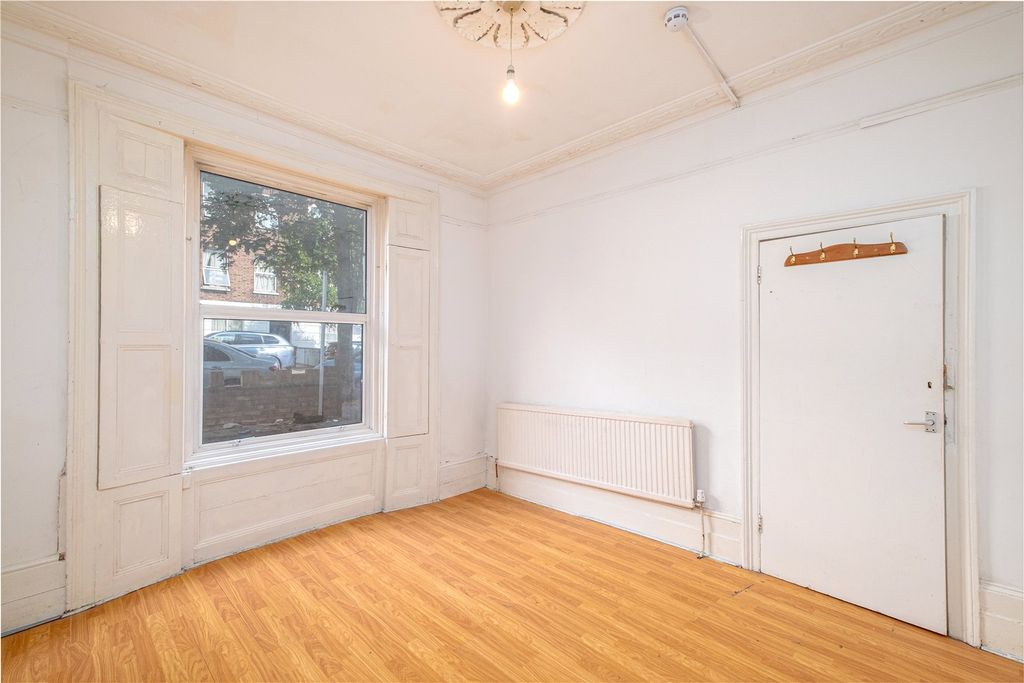 Property photo 3 of 10 Picture No. 23