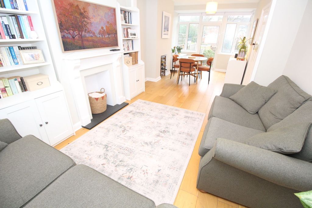 Property photo 2 of 14