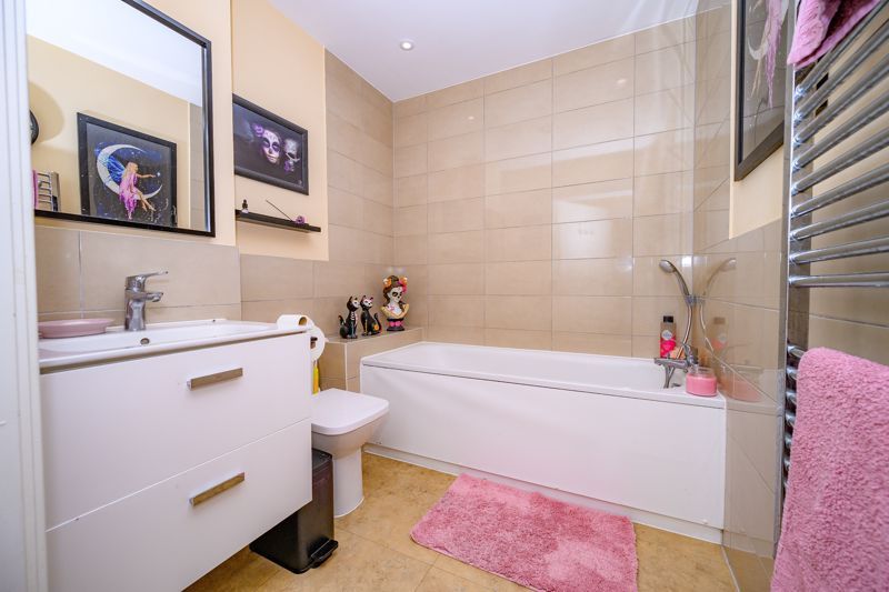 Property photo 3 of 15 Bathroom