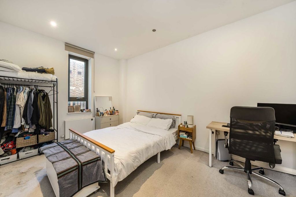 Property photo 3 of 4