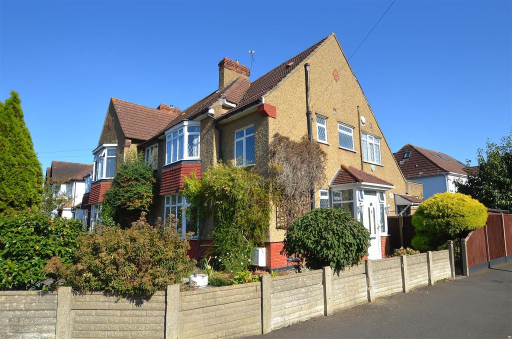 Property photo 1 of 18 65 Ellington Road.Jpg