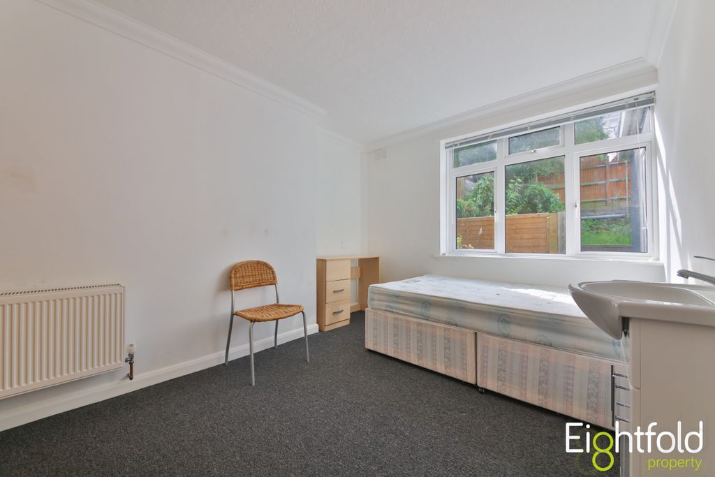 Property photo 3 of 14 Image