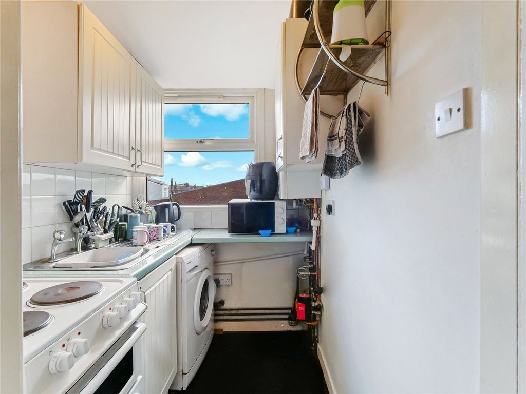 Property photo 3 of 21 Picture No. 08