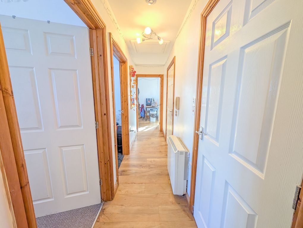 Property photo 3 of 8 Hallway