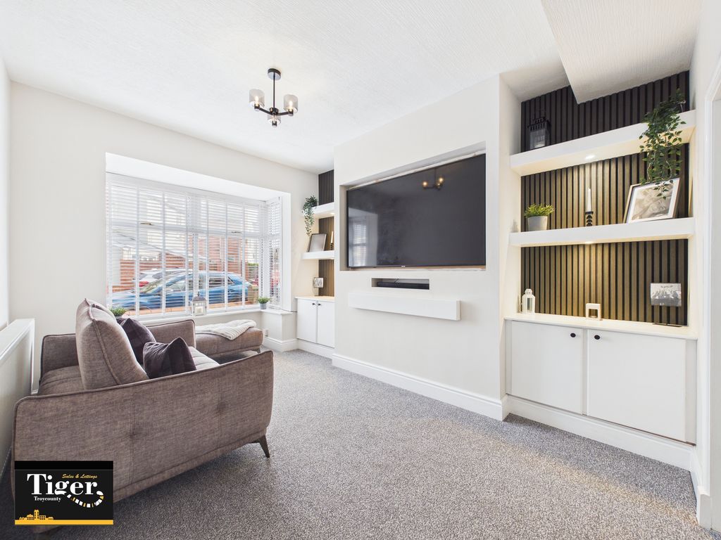 Property photo 2 of 19 Cam03440G0-Pr0574-Still013