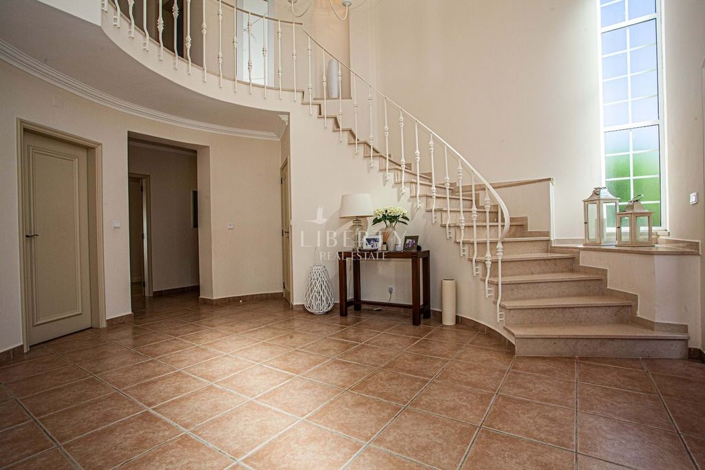 Property photo 3 of 25