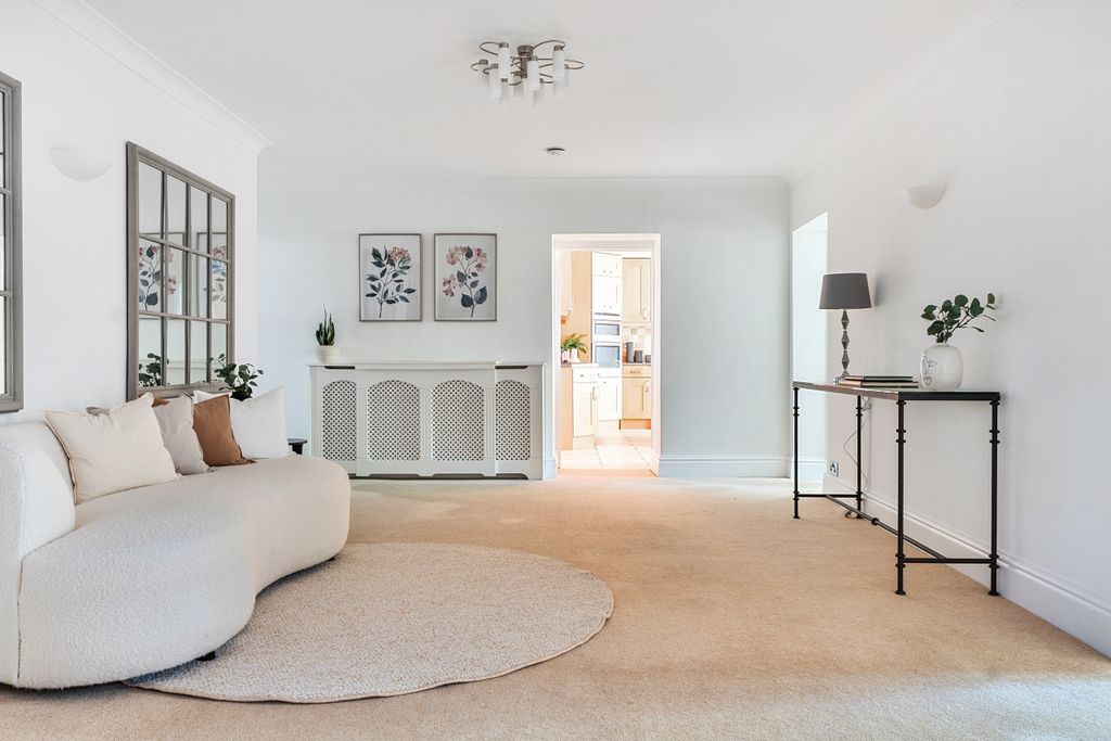 Additional image 9 of 3 bed flat for saleGarden Flat, Sambourne, Sea Walls Road, Bristol BS9