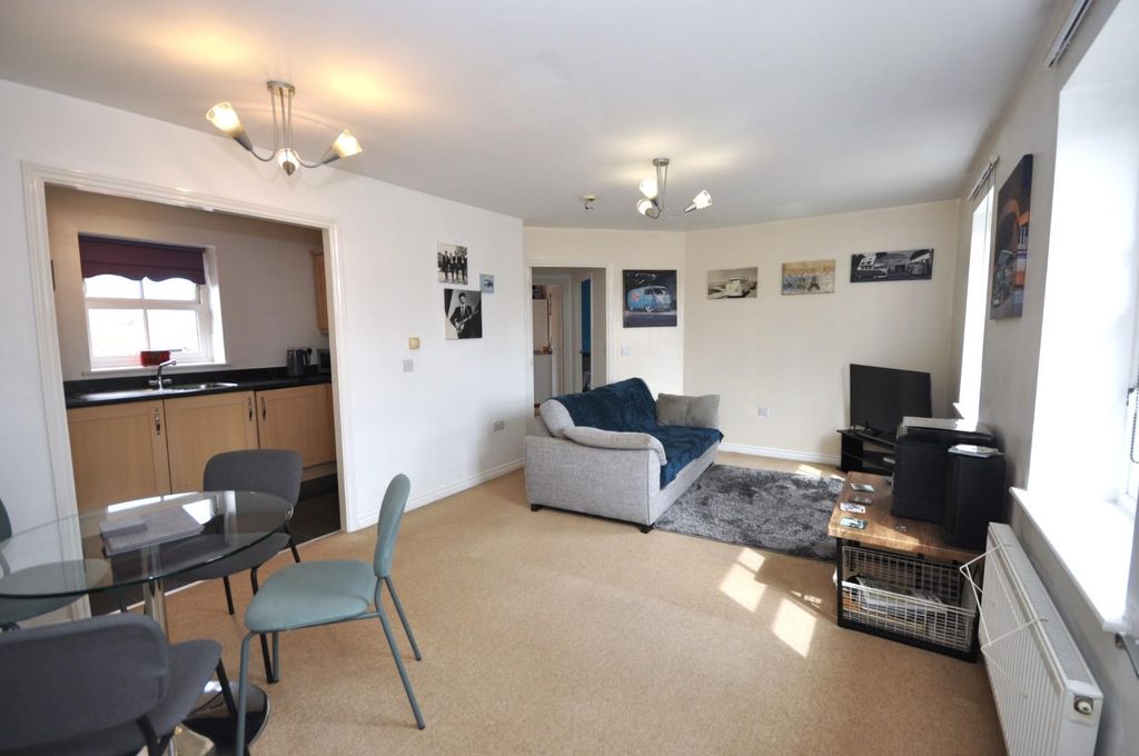 Property photo 3 of 9