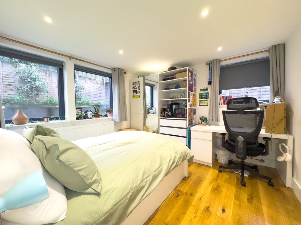 Property photo 2 of 16 4141494