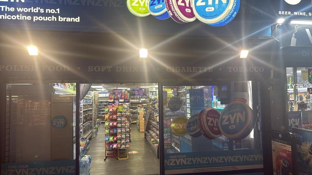 Property photo 1 of 4 W6 Corner Shop