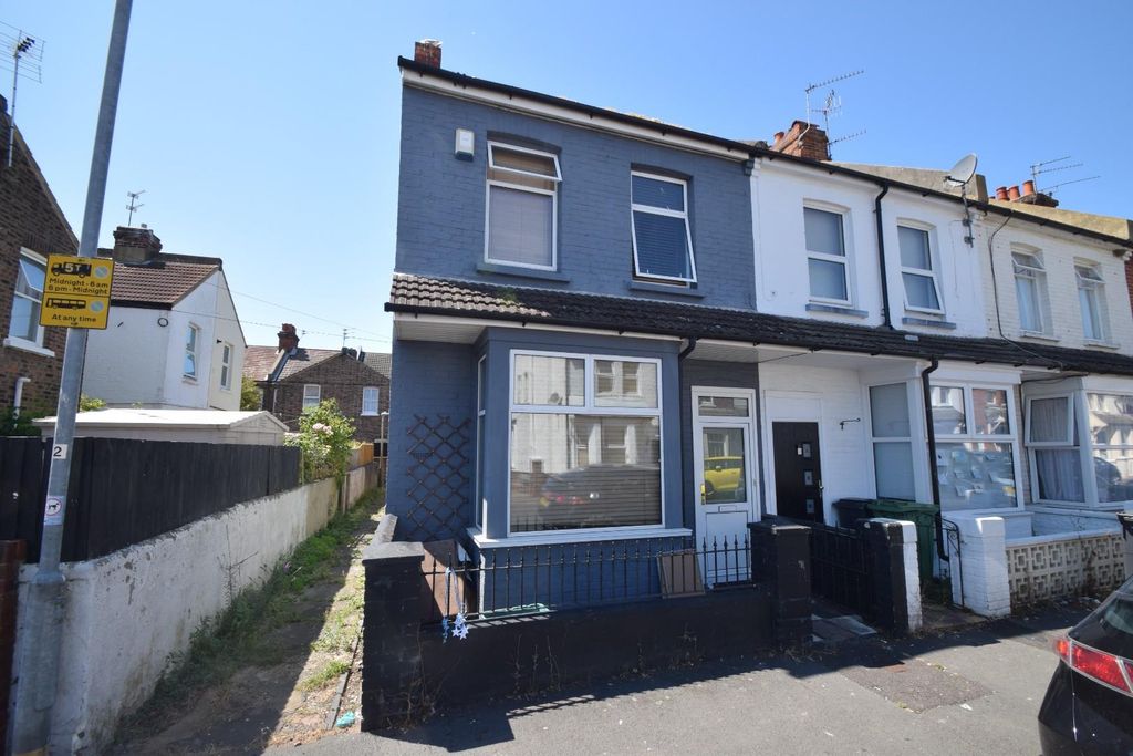 Property photo 1 of 12 24 Albion Road.Jpg