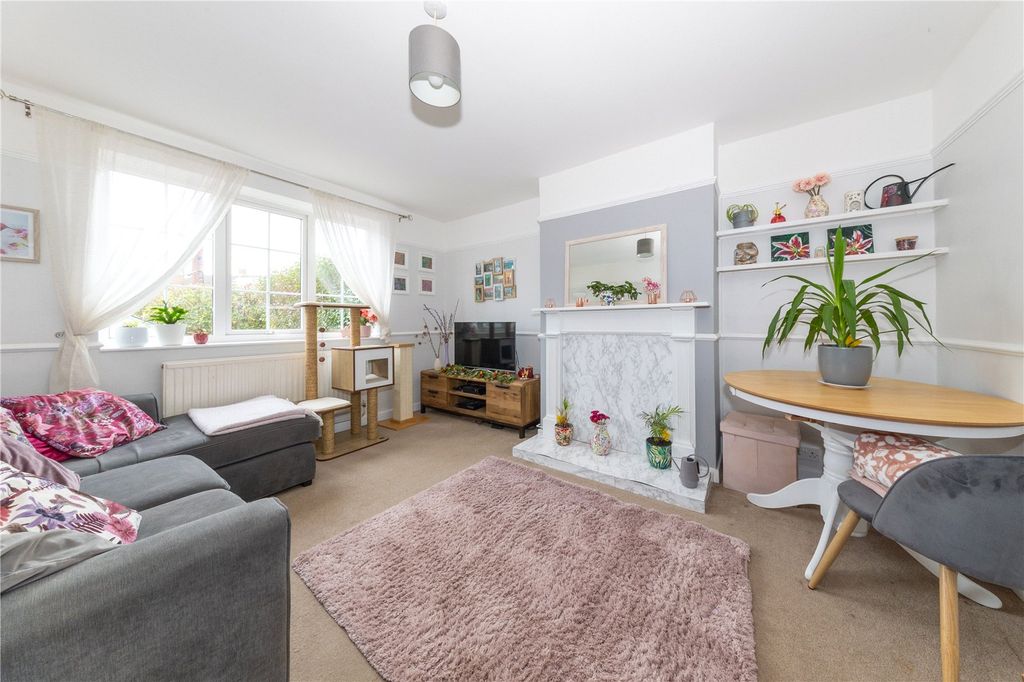 Property photo 3 of 19 Picture No. 05