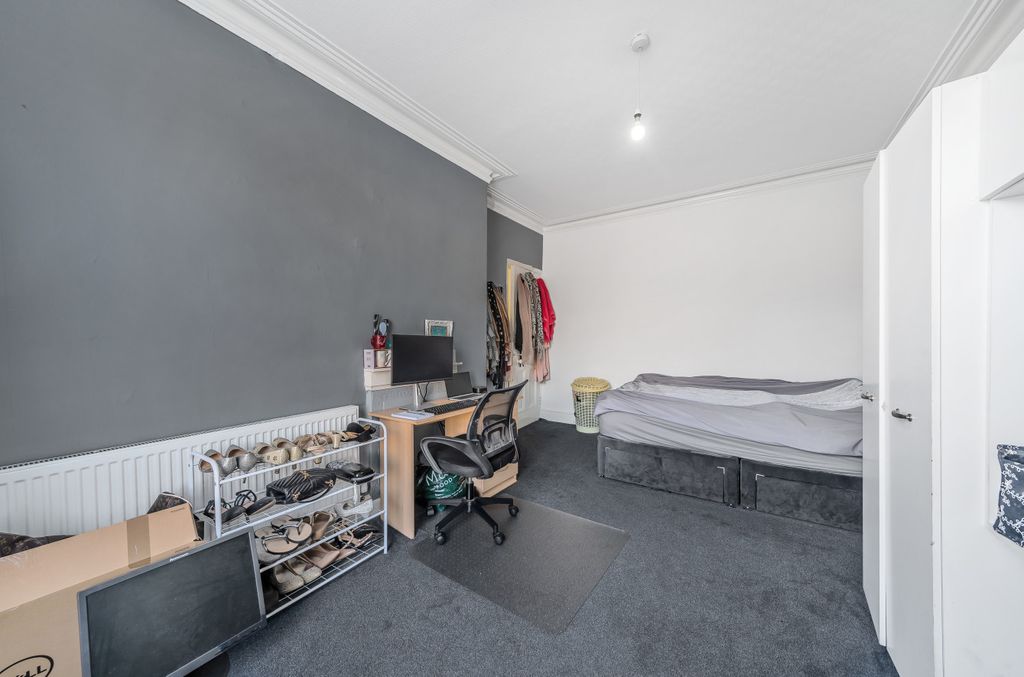 Additional image 13 of 6 bed terraced house for saleBrudenell Avenue, Hyde Park, Leeds LS6