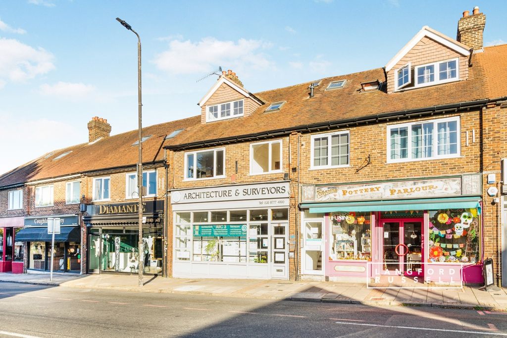 Property photo 2 of 10 External