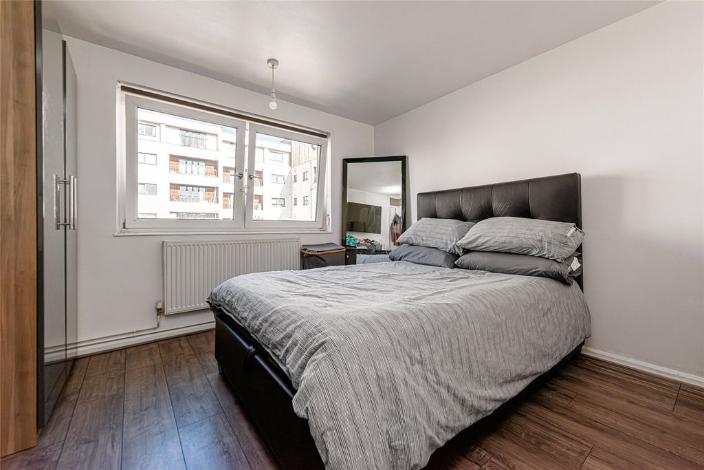 Property photo 3 of 8 Picture No. 15