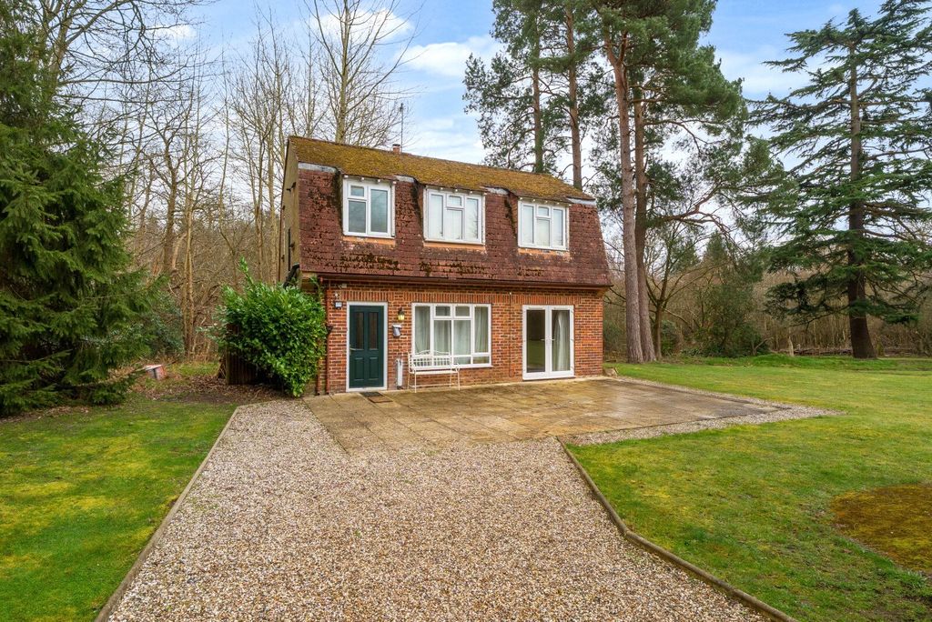 Property photo 1 of 9 Front