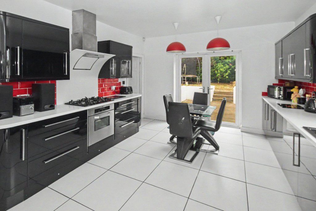 Property photo 2 of 12 Picture No. 10