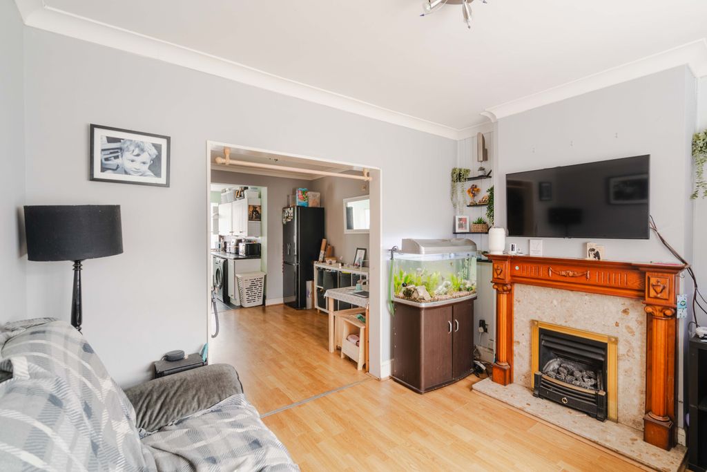Property photo 2 of 17 1