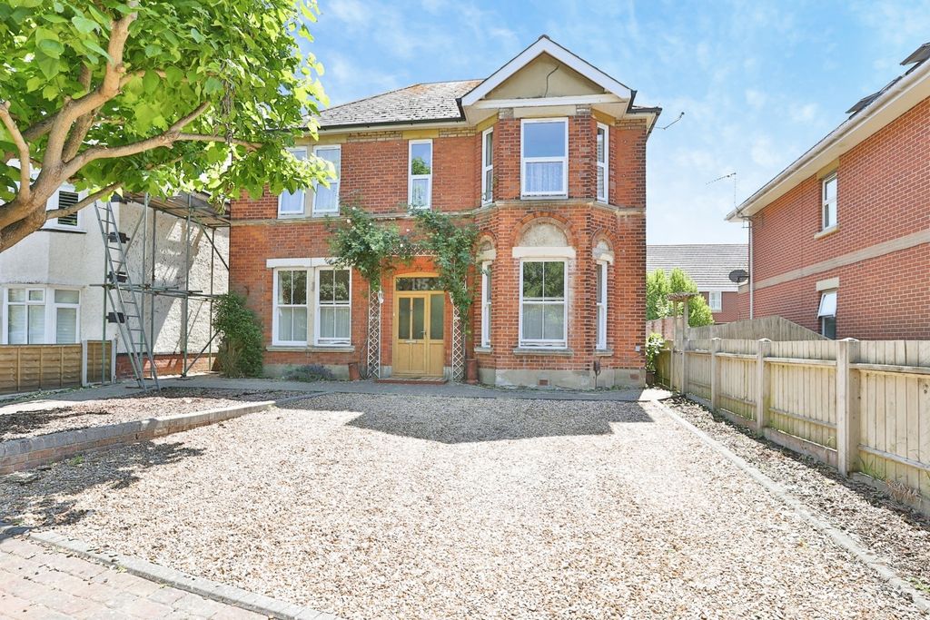 Property photo 1 of 16 Pbox-Img.Jpg