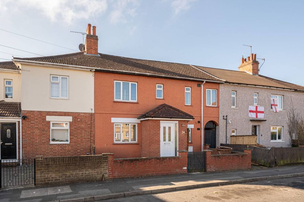 Property photo 2 of 24