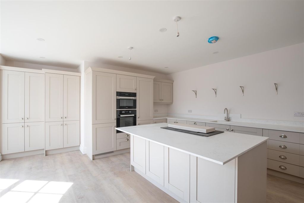 Property photo 2 of 12 5Y8A8298.Jpg