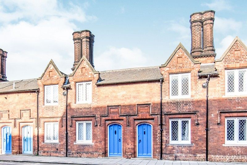 Property photo 1 of 8 External View