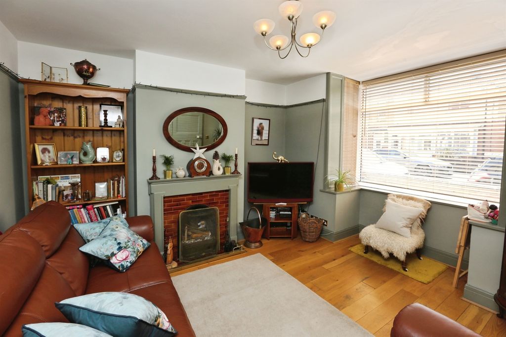 Property photo 3 of 16