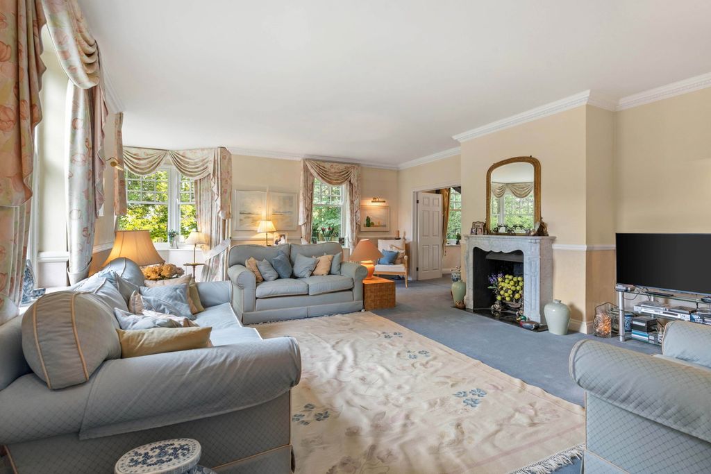Additional image 11 of 6 bed detached house for saleGreenway, Hutton Mount, Brentwood CM13