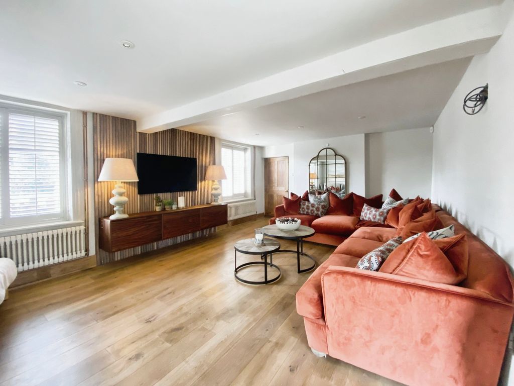 Property photo 3 of 36 8F71224d-Img_2969
