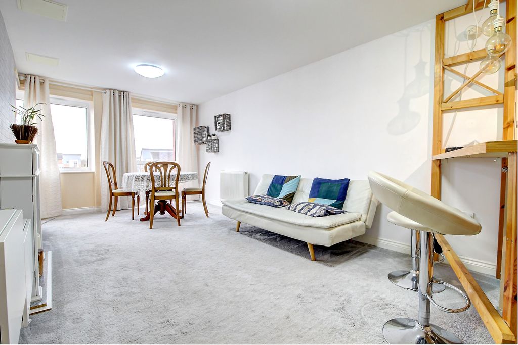 Property photo 3 of 16 Lounge Diner