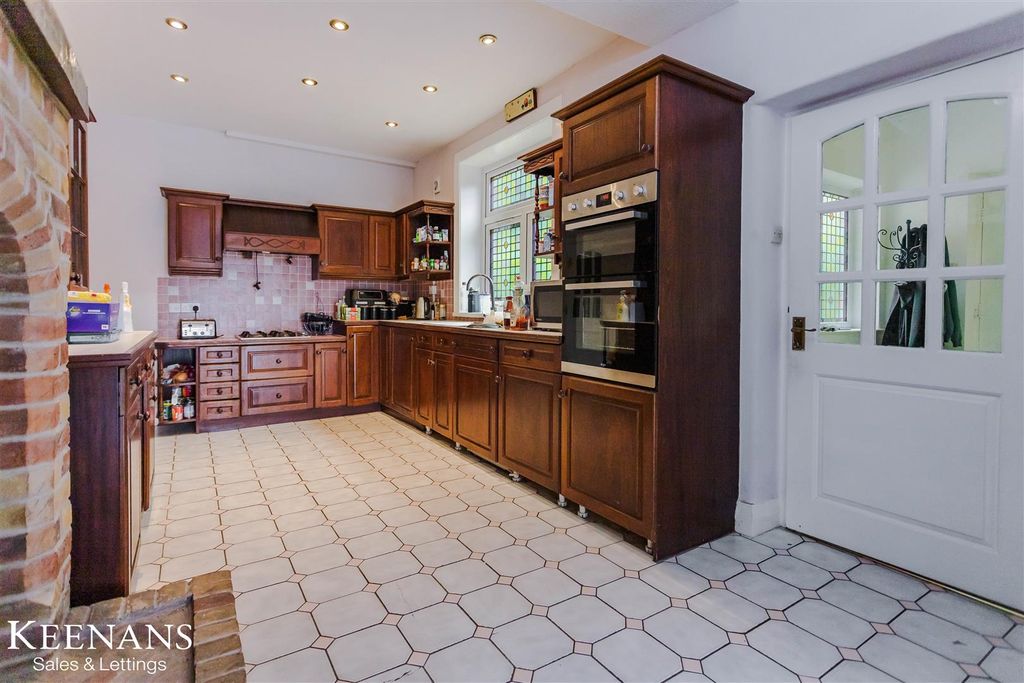 Property photo 3 of 33 Img_5807.Jpg