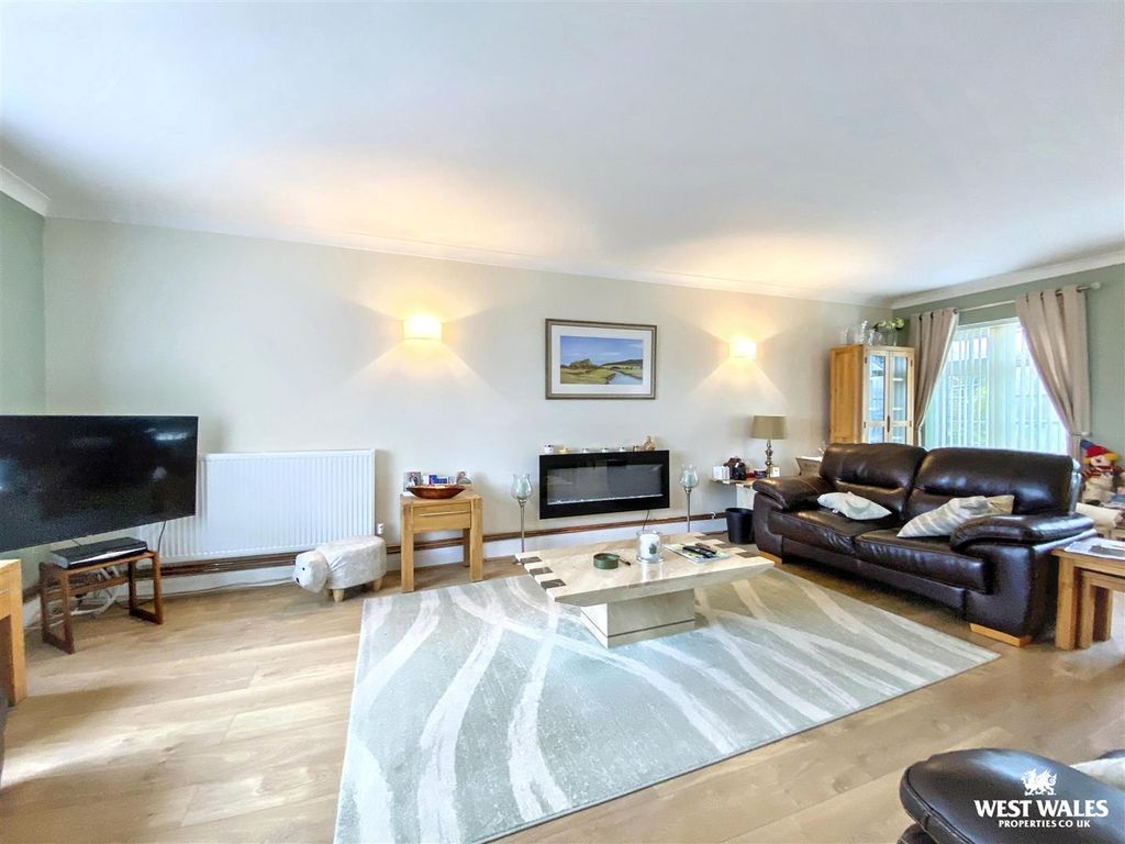 Property photo 2 of 36 Img_8656.Jpg