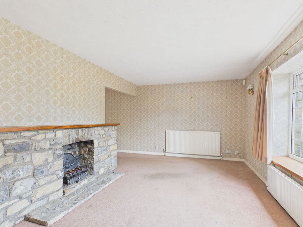 Property photo 3 of 25
