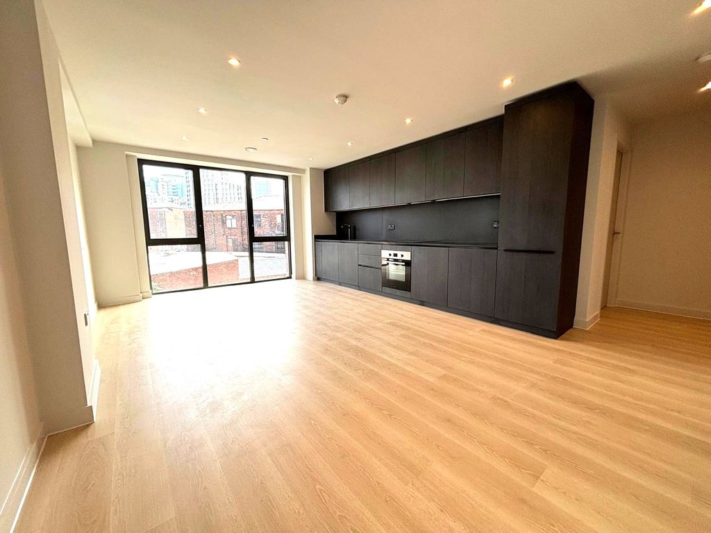 Property photo 1 of 19 Picture No. 01