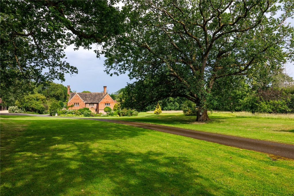 Property photo 3 of 32 Toat Farm