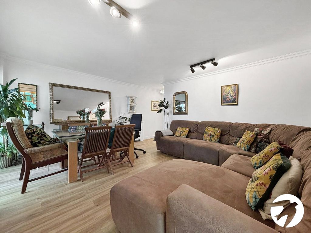 Property photo 2 of 13 Picture No. 10